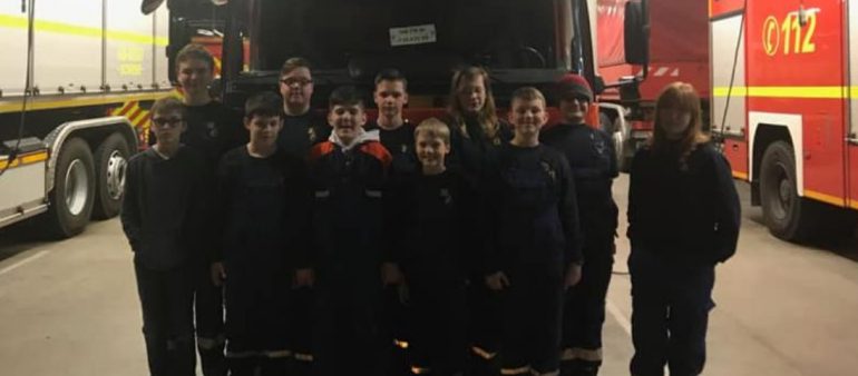 Jugendfeuerwehr Mennighüffen zu Besuch bei der Berufsfeuerwehr Bielefeld