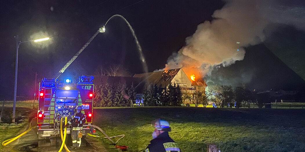 Feuer4 Feldmark Loehne 1.jpeg