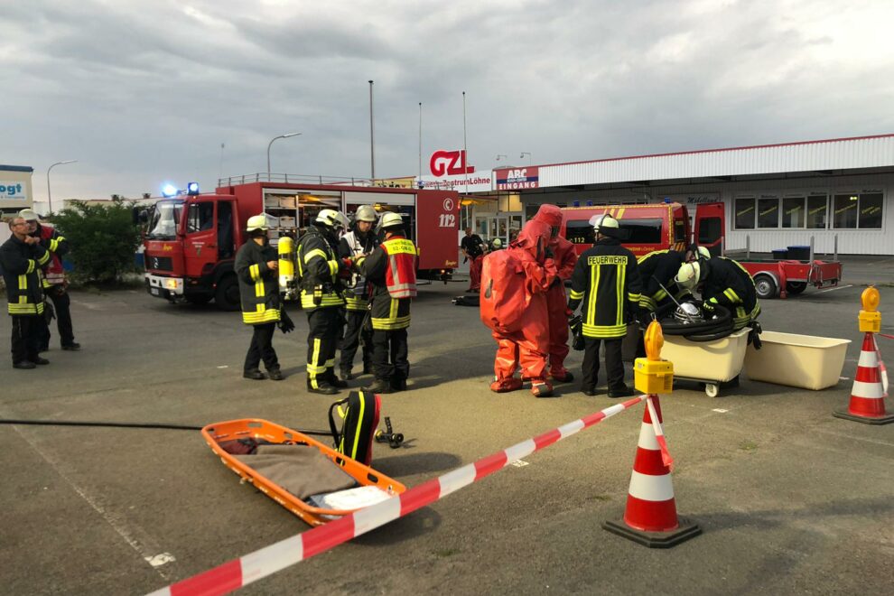 Loeschgruppe Bahnhof UebtGefahrgutunfall 4