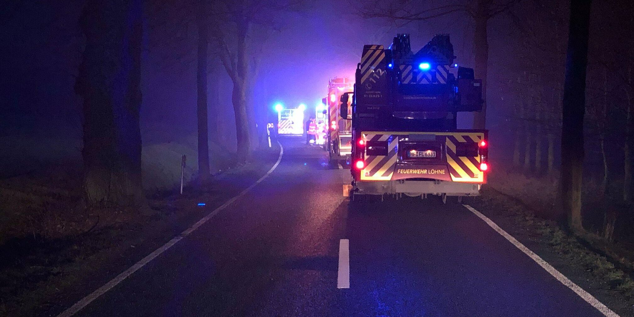 Verkehrsunfall PKW Gegen Baum 2